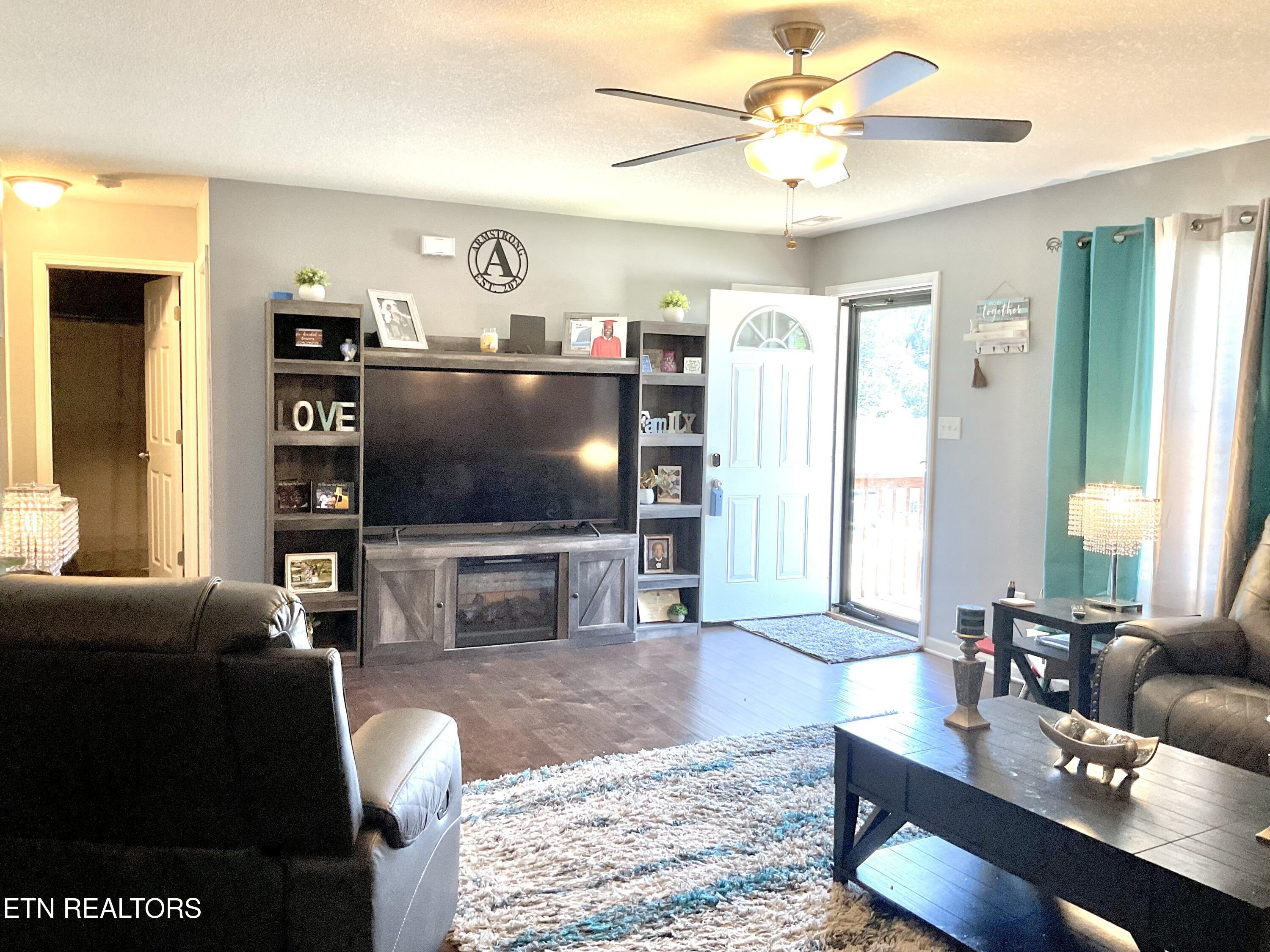 2109 Connor Isaac Lane