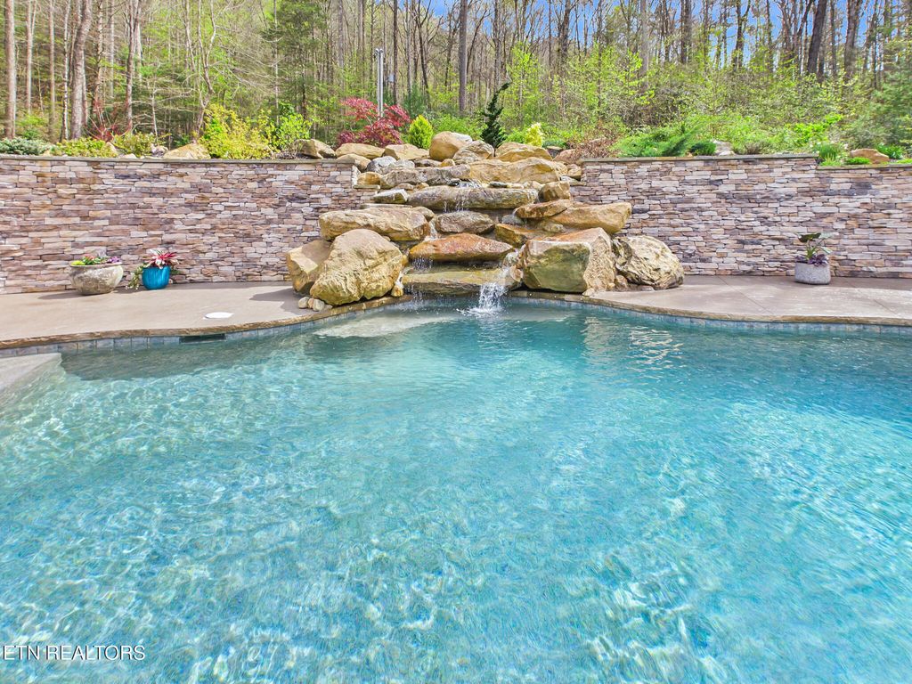 Photo of 480 Holder Cemetery Rd, Tellico Plains, TN 37385 (MLS # 1299845)