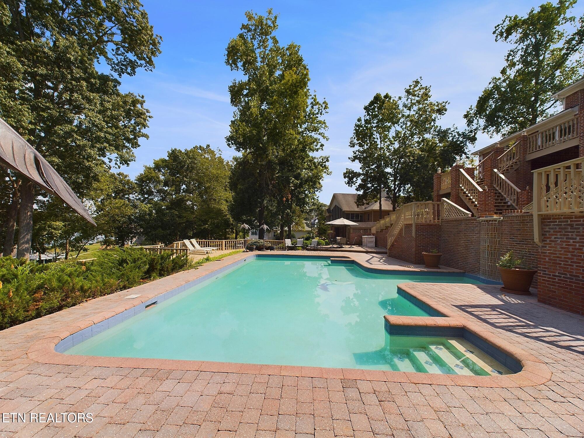 155 Lake Crest Drive