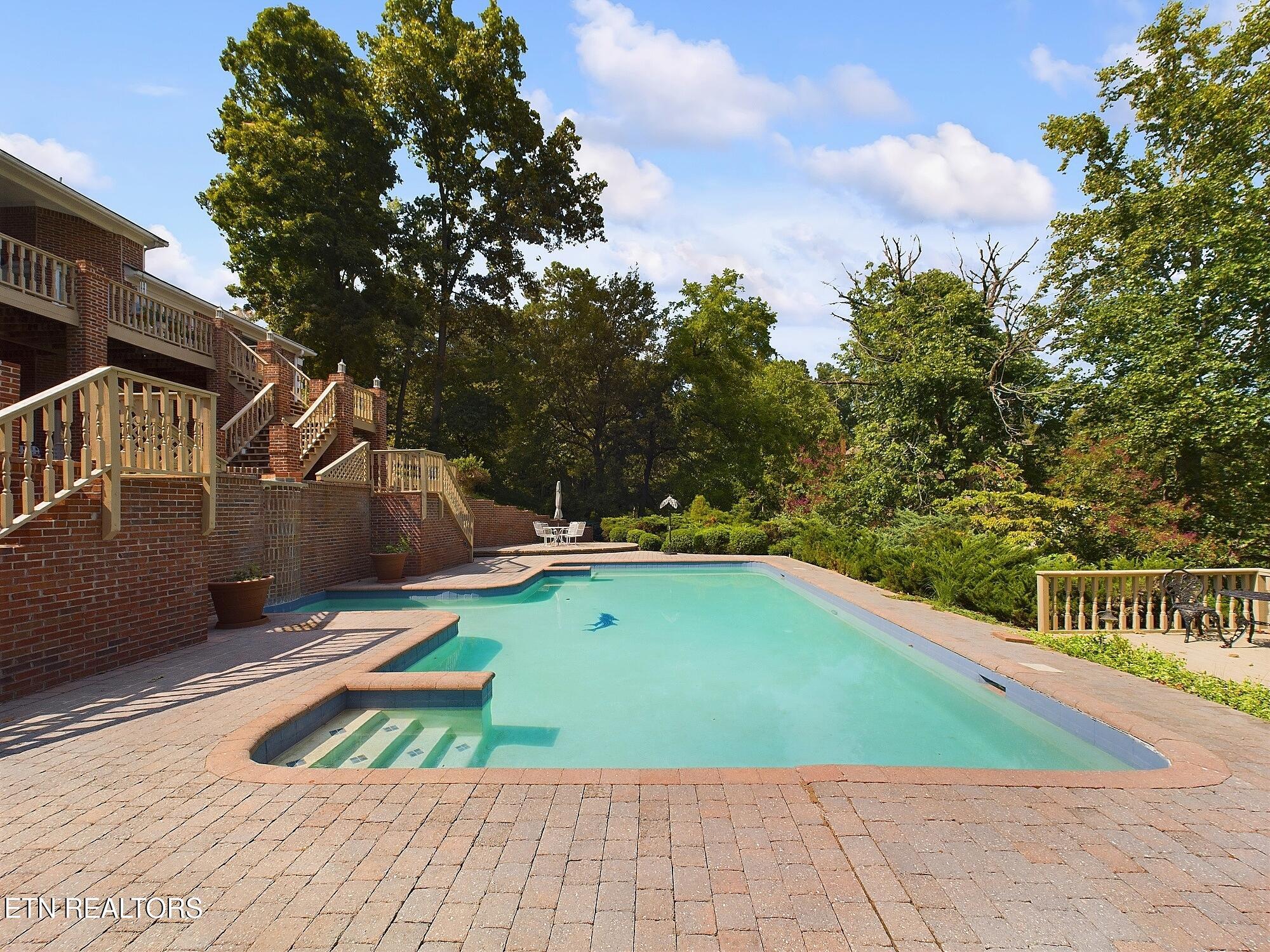 155 Lake Crest Drive