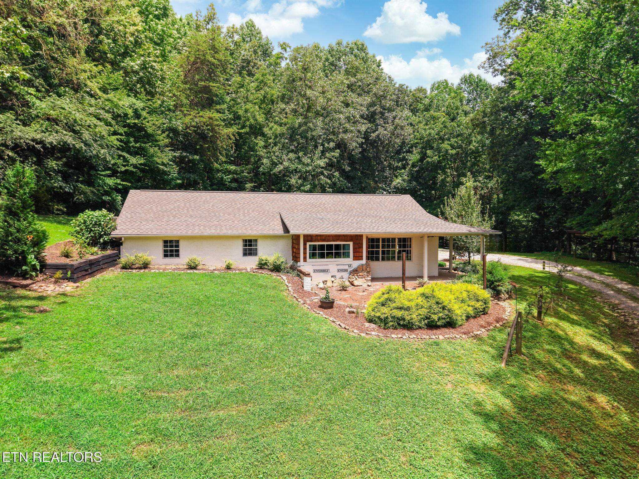 3708 Roberts Rd