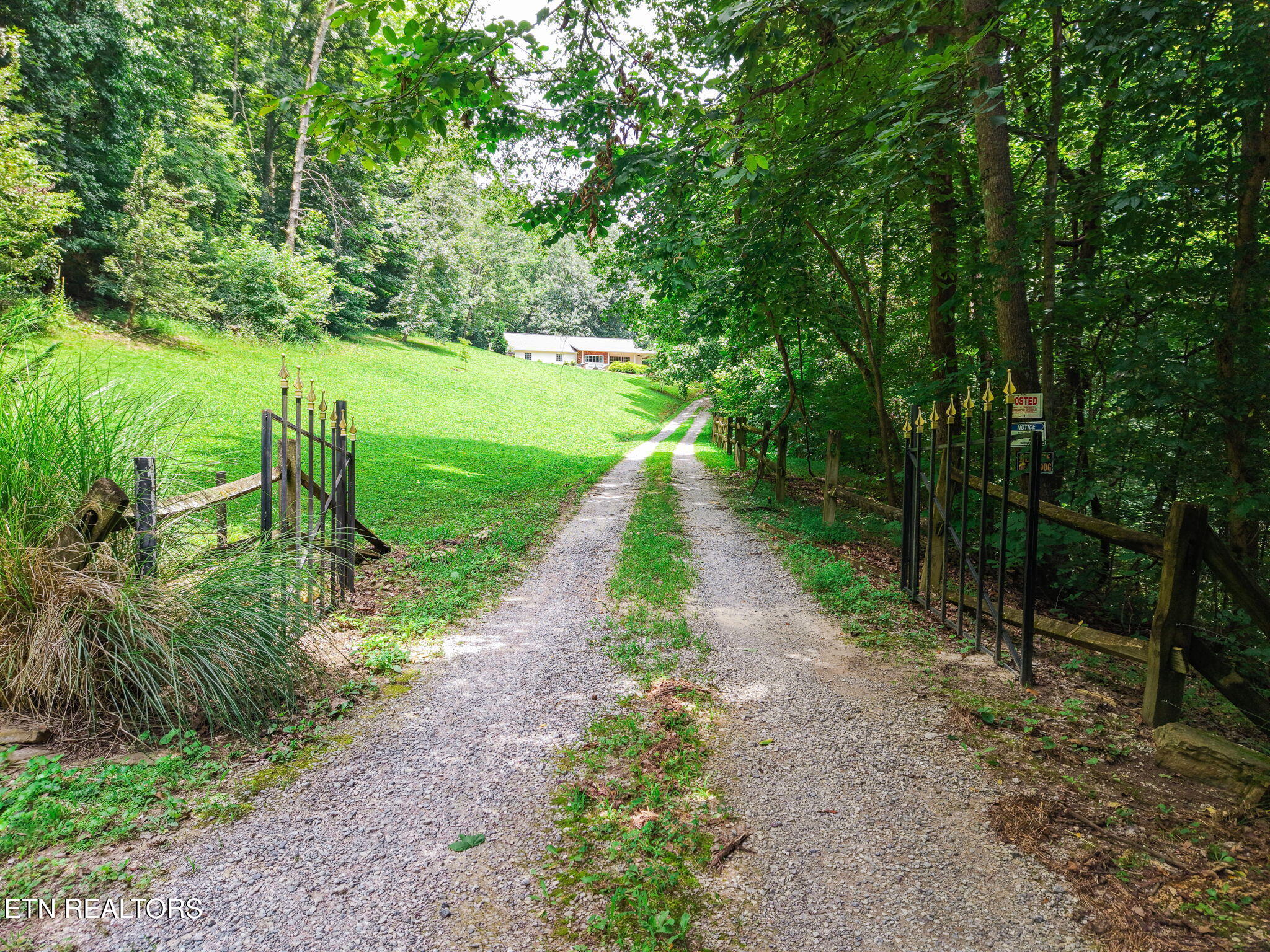 3708 Roberts Rd