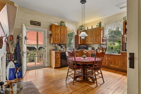 Tiny photo for 600 Commerce St, Loudon, TN 37774 (MLS # 1354992)