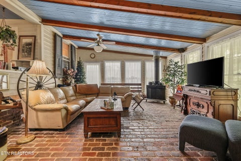Tiny photo for 600 Commerce St, Loudon, TN 37774 (MLS # 1354992)
