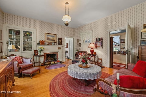 Tiny photo for 600 Commerce St, Loudon, TN 37774 (MLS # 1354992)