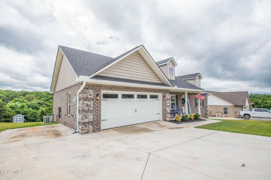 Photo of 4828 Douglas Dam Rd, Strawberry Plains, TN 37871 (MLS # 1230028)