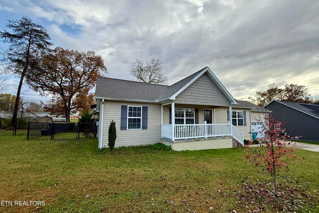 Photo of 17 Patrick Drive, Crossville, TN 38555 (MLS # 1321582)