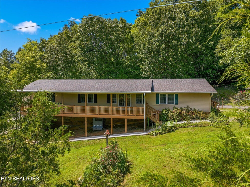 Photo of 340342 Bank St, Tellico Plains, TN 37385 (MLS # 1352249)