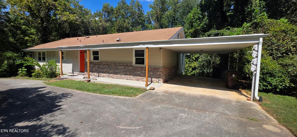 Photo of 354 East Drive, Oak Ridge, TN 37830 (MLS # 1354976)