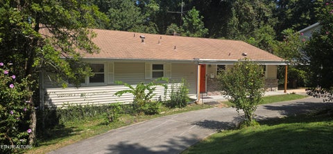 Tiny photo for 354 East Drive, Oak Ridge, TN 37830 (MLS # 1354976)