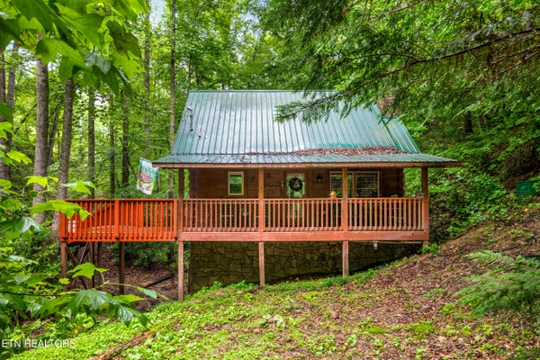 1823 LAUREL VALLEY WAY, SEVIERVILLE, TN 37862 - Image d201976f4e94016ea2dd66d55f2886f6/910963892