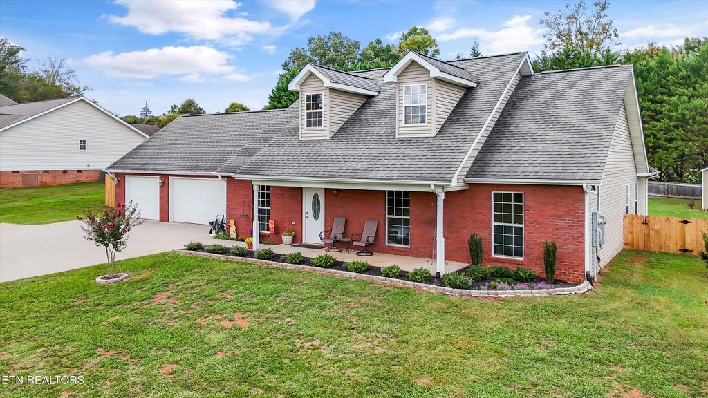 Photo of 5115 N Wildwood Rd, Maryville, TN 37804 (MLS # 1319839)
