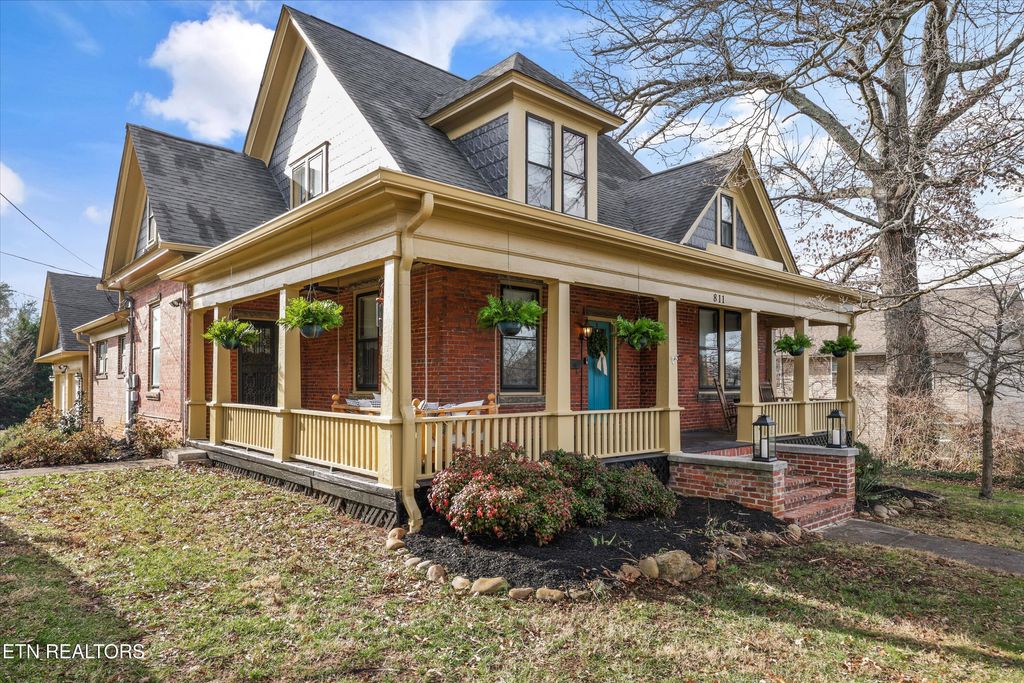 Photo of 811 W Deborah St, Jefferson City, TN 37760 (MLS # 1326502)