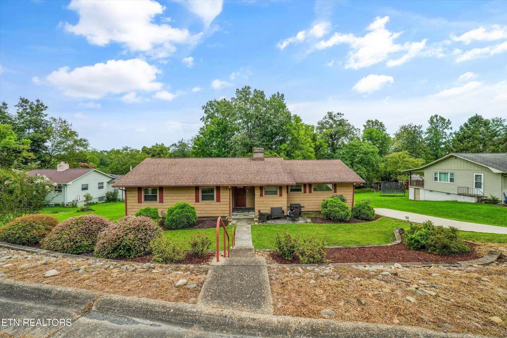 Photo of 109 Cahill Lane, Oak Ridge, TN 37830 (MLS # 1352782)