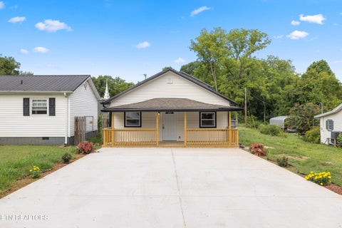 Photo of 4205 Tomlinson St, Knoxville, TN 37920 (MLS # 1360142)