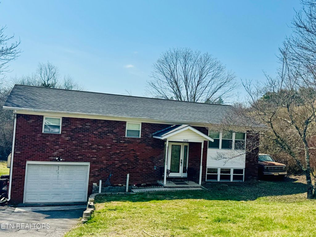 Photo of 2020 ROSE Drive, Tazewell, TN 37879 (MLS # 1254191)