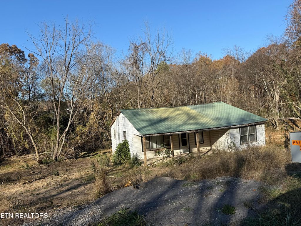Photo of 343 Davis Ferry Rd, Loudon, TN 37774 (MLS # 1321978)