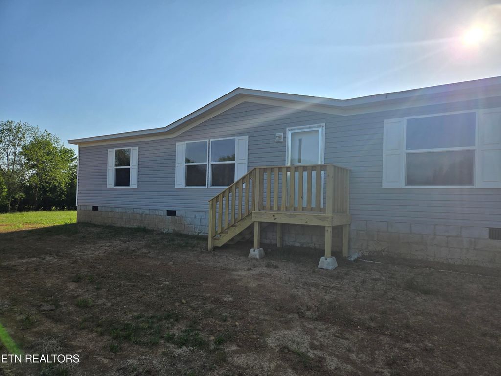 Photo of 423 McCroskey St, Englewood, TN 37329 (MLS # 1298911)