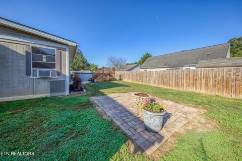 Tiny photo for 743 Hillside Lane, Lenoir City, TN 37771 (MLS # 1358348)