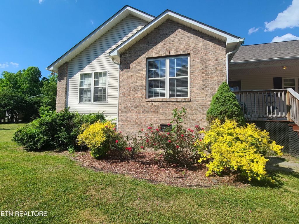 Photo of 505 Yuchi Drive, Crossville, TN 38572 (MLS # 1341571)