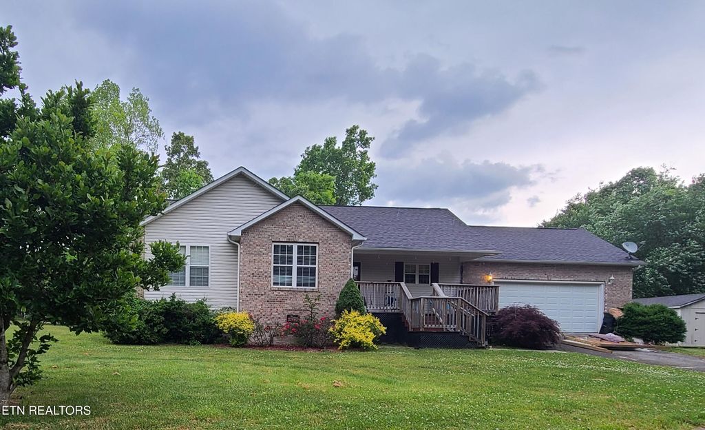 Photo of 505 Yuchi Drive, Crossville, TN 38572 (MLS # 1341571)