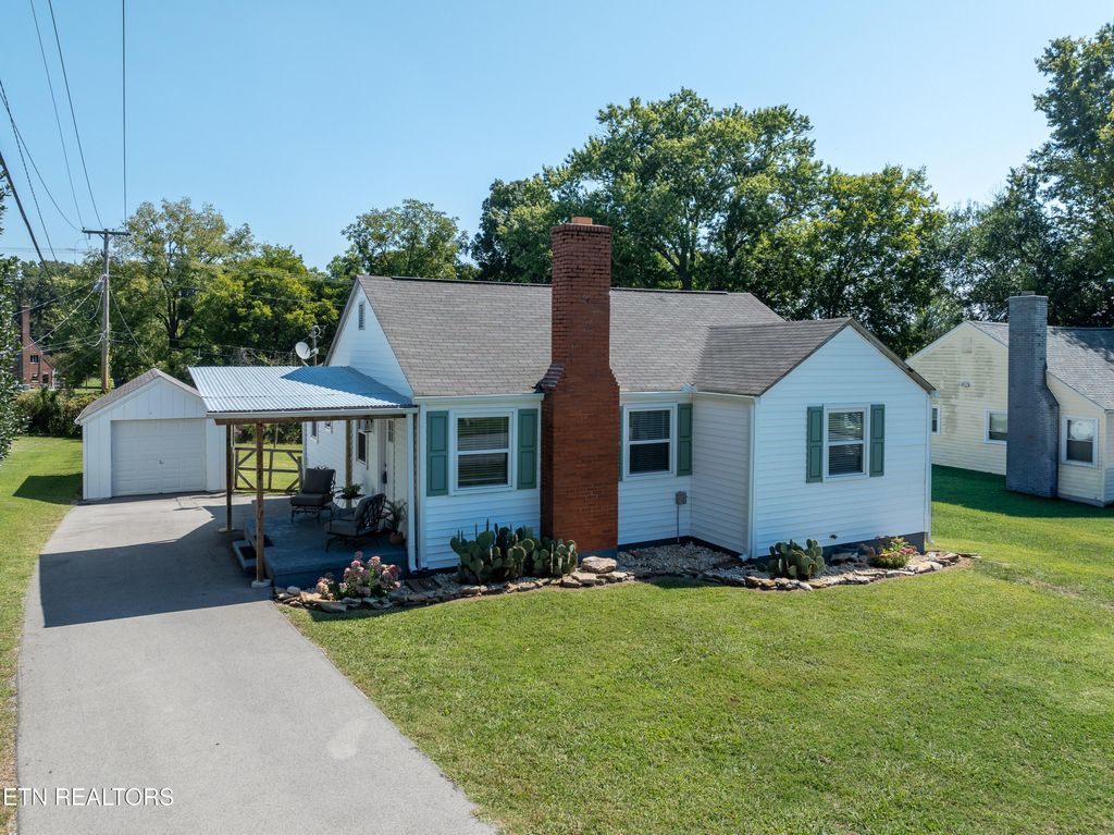 Photo of 1852 Kettering Rd, Alcoa, TN 37701 (MLS # 1315274)