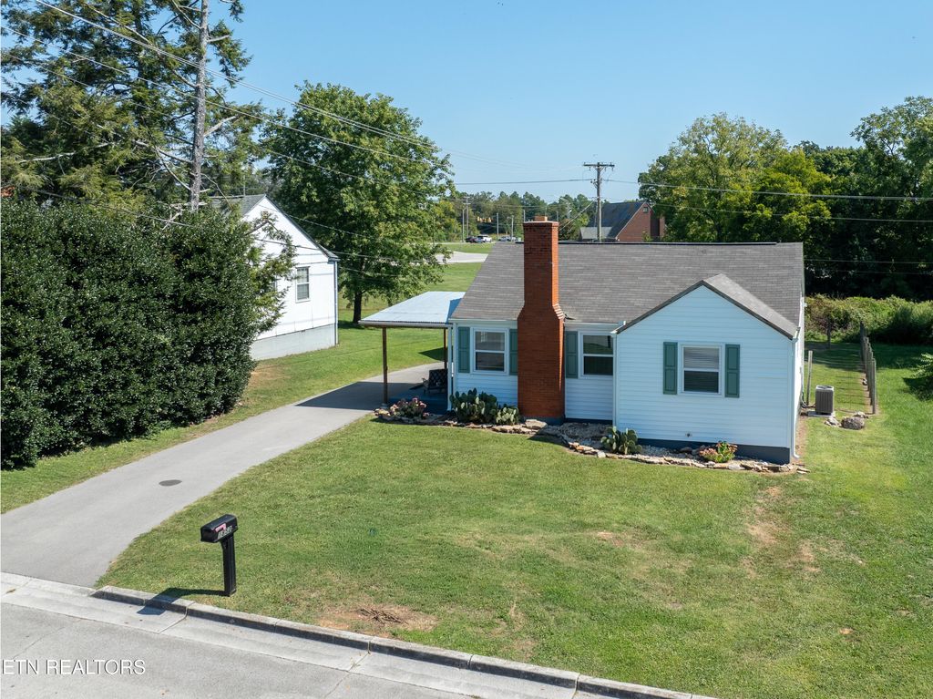 Photo of 1852 Kettering Rd, Alcoa, TN 37701 (MLS # 1315274)