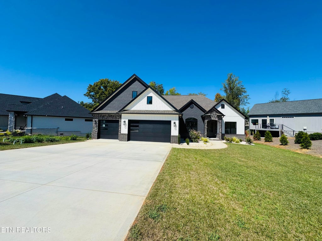 Photo of 155 Elokwa Way, Loudon, TN 37774 (MLS # 1355350)