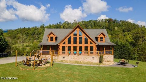 Photo of 2715 Dayne DR Dr, Sevierville, TN 37876 (MLS # 1323252)