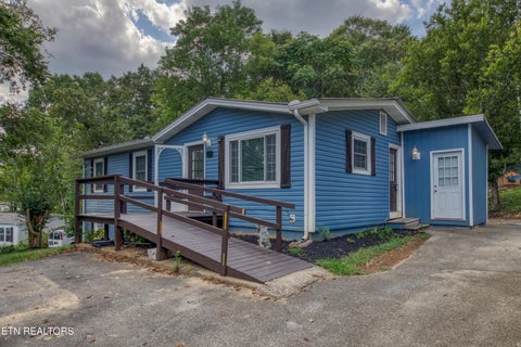 Tiny photo for 339 Church Drive, Lenoir City, TN 37771 (MLS # 1355934)