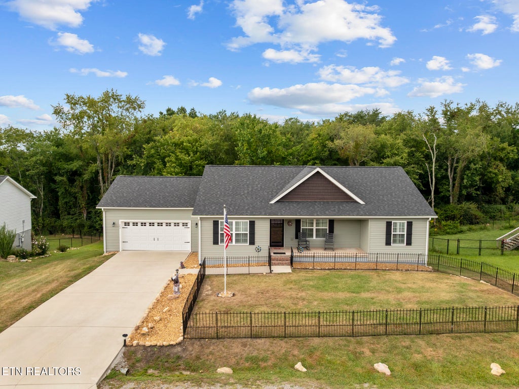Photo of 282 Deerfield Rd, Crossville, TN 38555 (MLS # 1354739)