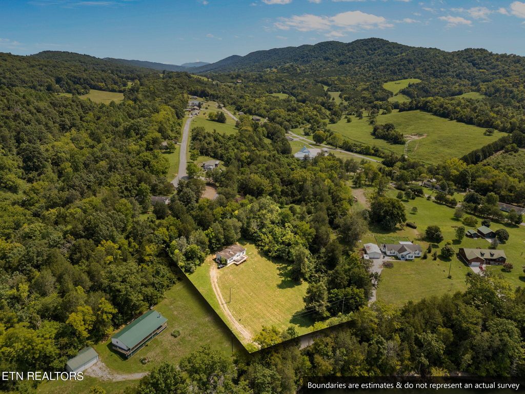 Photo of 160 Circle Drive, Maynardville, TN 37807 (MLS # 1272945)