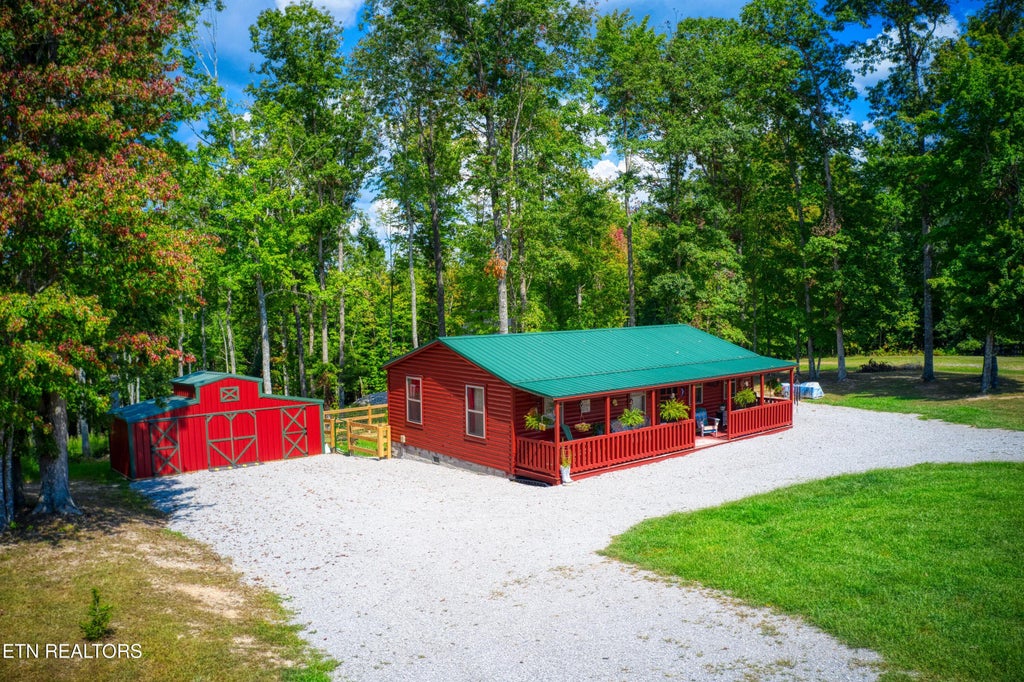Photo of 706 End Of Trail Lane, Allardt, TN 38504 (MLS # 1354464)