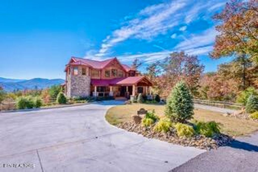 Photo of 3053 Summit Trails Drive, Sevierville, TN 37862 (MLS # 1315389)
