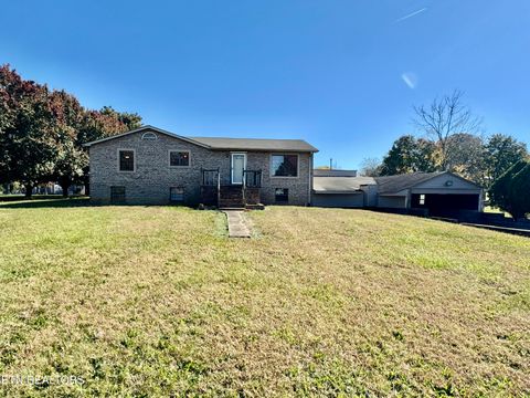 Photo of 1043 Patterson St, Madisonville, TN 37354 (MLS # 1321031)
