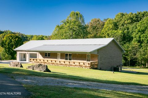 Photo of 1835 Sunnydale Drive, Sevierville, TN 37862 (MLS # 1317871)
