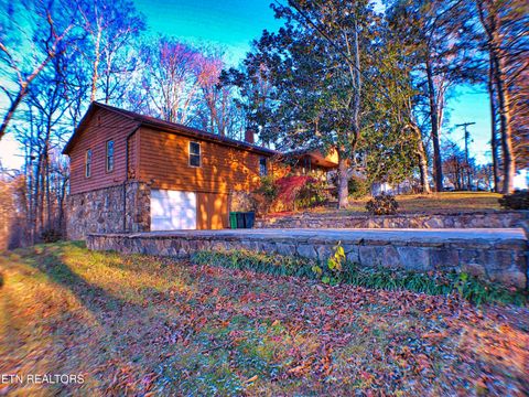 705 S 11th St LaFollette TN 37766