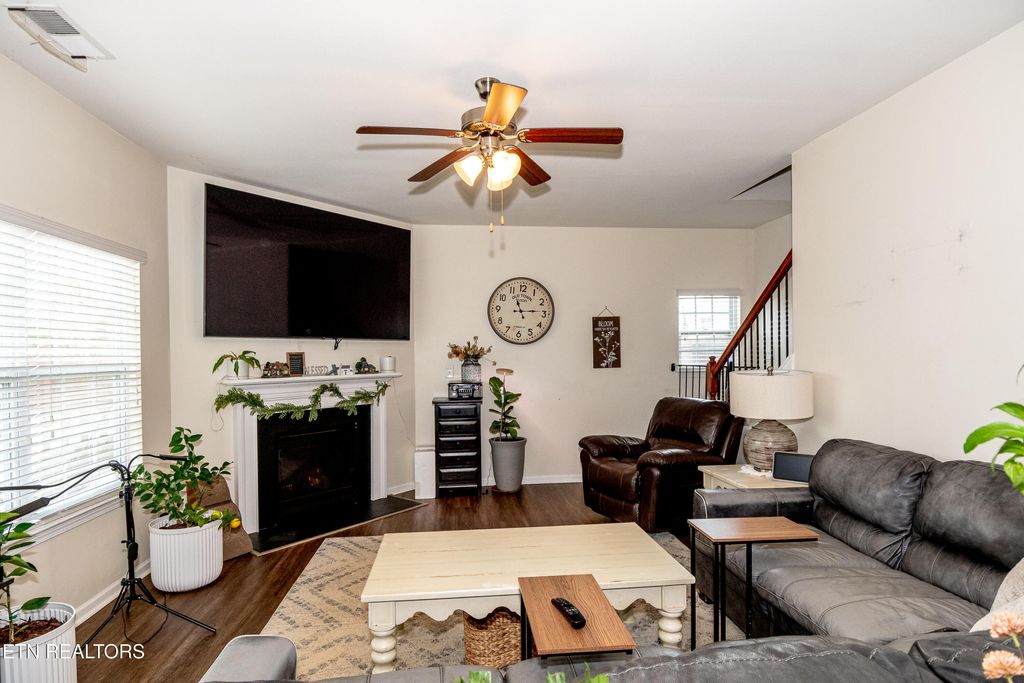 Photo of 169 Cate Lane, Lenoir City, TN 37772 (MLS # 1325556)