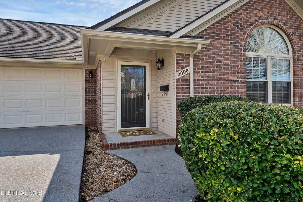 Photo of 2008 Cochran Place, Maryville, TN 37803 (MLS # 1331867)