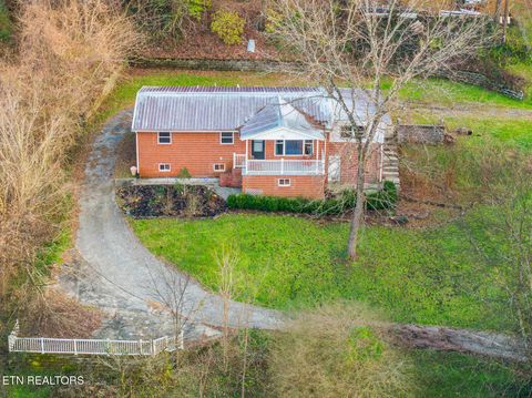 Photo of 111 Old Evacuation Lane, Oliver Springs, TN 37840 (MLS # 1324148)