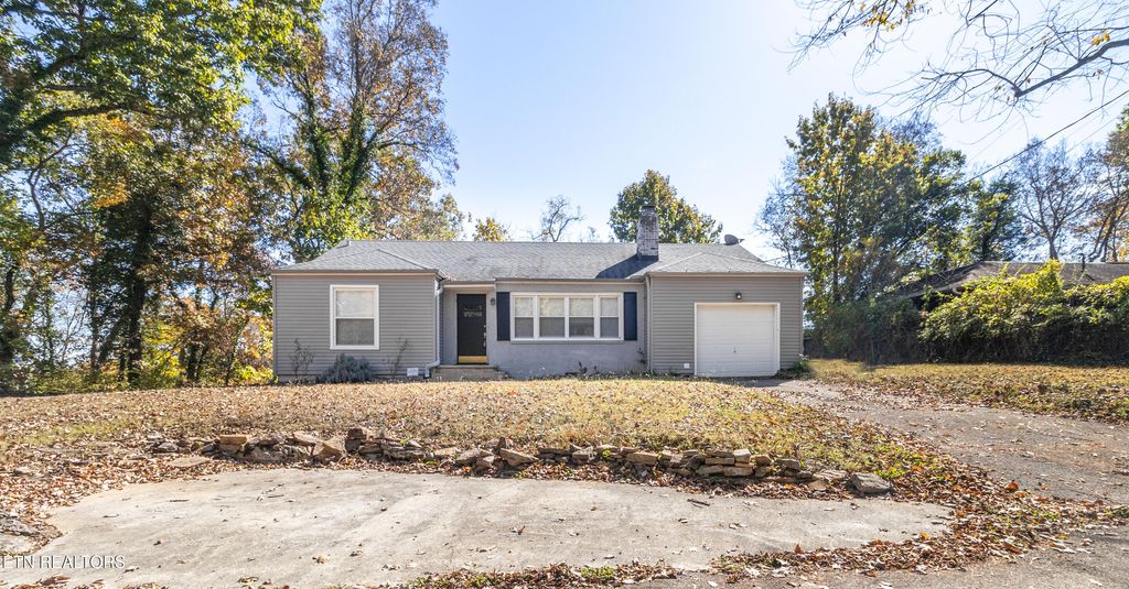 Photo of 602 SE Lookout Court, Knoxville, TN 37920 (MLS # 1320991)