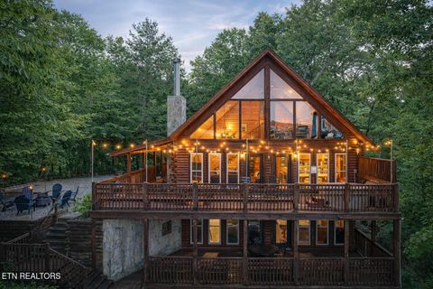 Photo of 531 Gatlin Drive, Gatlinburg, TN 37738 (MLS # 1328940)