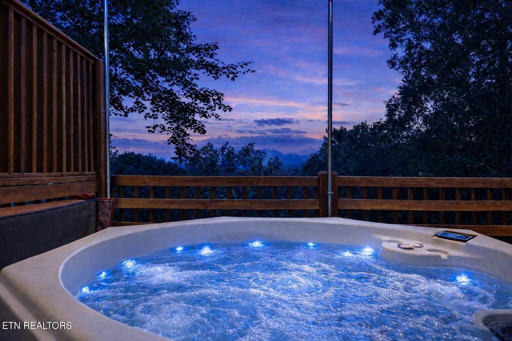 Photo of 531 Gatlin Drive, Gatlinburg, TN 37738 (MLS # 1328940)