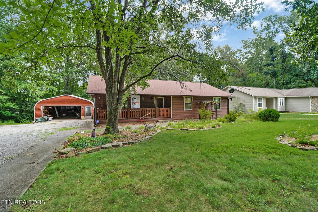 Photo of 573 Mockingbird Drive, Crossville, TN 38555 (MLS # 1310361)
