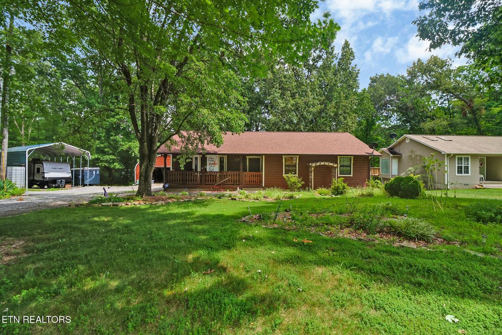 Photo of 573 Mockingbird Drive, Crossville, TN 38555 (MLS # 1310361)
