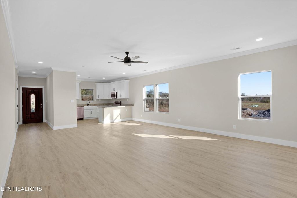 Photo of 1024 Wentford Ave, Sweetwater, TN 37874 (MLS # 1323938)