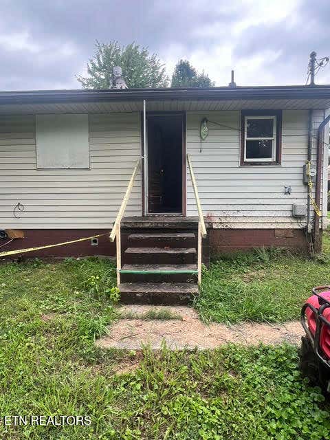 Tiny photo for 131 Howard Ave, Harriman, TN 37748 (MLS # 1350108)