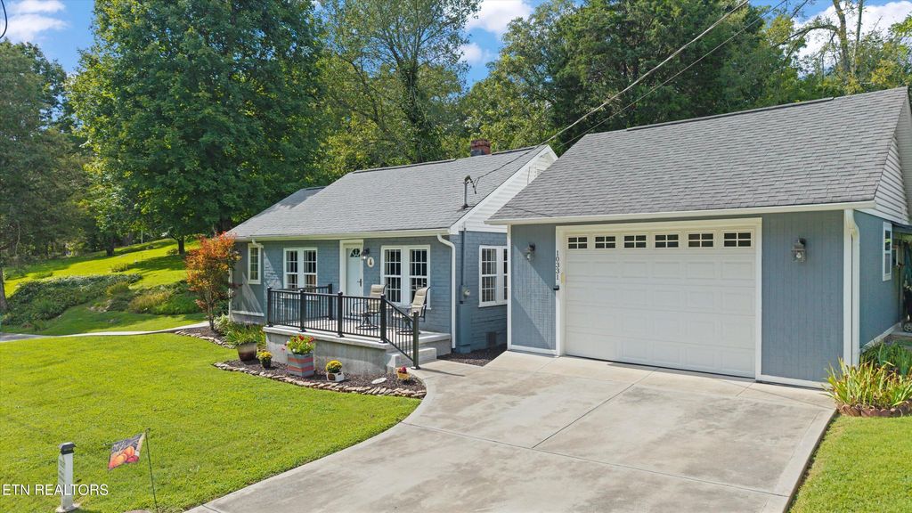 Photo of 10331 Thorn Grove Pike, Strawberry Plains, TN 37871 (MLS # 1313674)