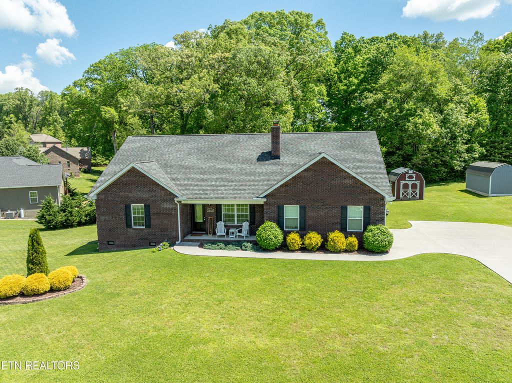 Photo of 1303 Houston Springs Rd, Greenback, TN 37742 (MLS # 1261384)