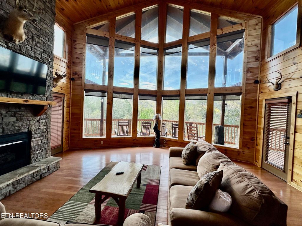 Photo of 1324 Morning Dove Way, Sevierville, TN 37862 (MLS # 1335444)